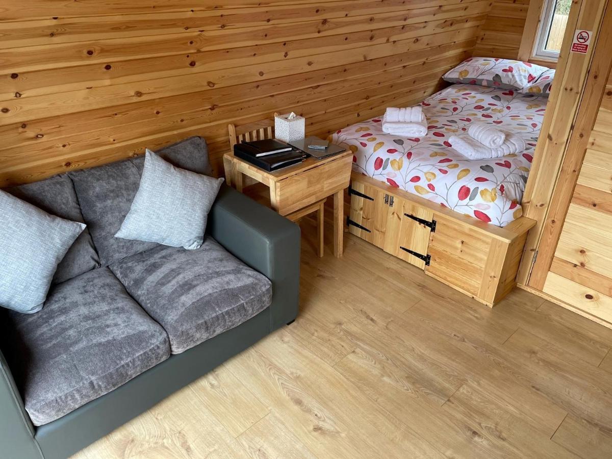 Conifer Cabins Fort William Ngoại thất bức ảnh