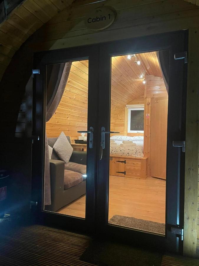 Conifer Cabins Fort William Ngoại thất bức ảnh