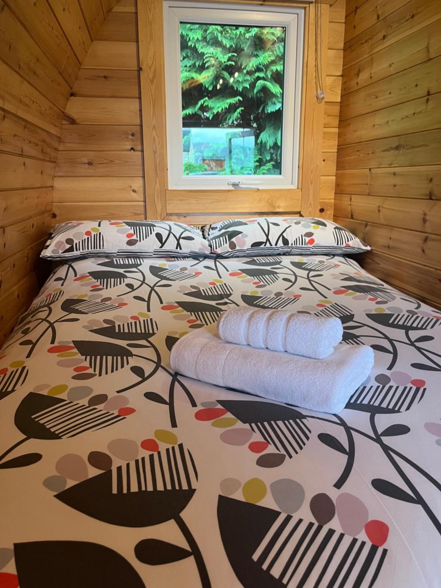 Conifer Cabins Fort William Ngoại thất bức ảnh