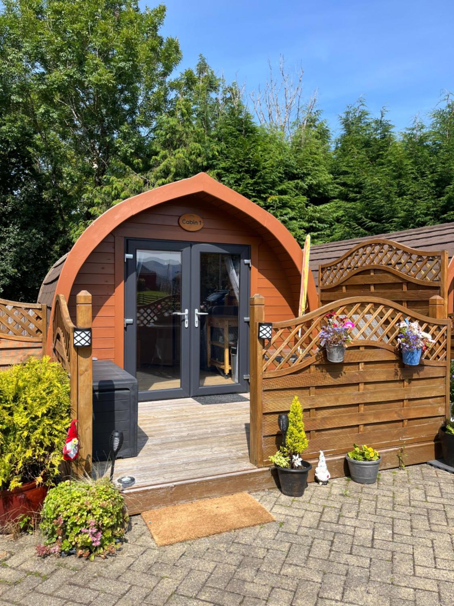 Conifer Cabins Fort William Ngoại thất bức ảnh